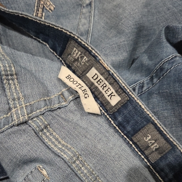 BKE Classic Straight Blue Jeans - Picture 4 of 9